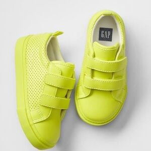 Gap kids shoes size 5 Toodler